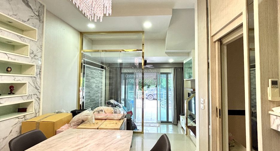 Casa adosada en venta de 6 habitaciones en Chatuchak, Bangkok