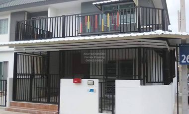 Casa adosada en venta de 3 habitaciones en Mueang Pathum Thani, Pathum Thani