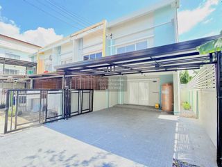 À vendre 3 chambres maison de ville à Thanyaburi, Pathum Thani