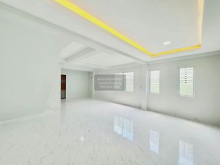 À vendre 3 chambres maison de ville à Thanyaburi, Pathum Thani