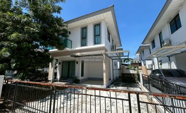 Casa en venta de 3 habitaciones en Bang Sao Thong, Samut Prakan