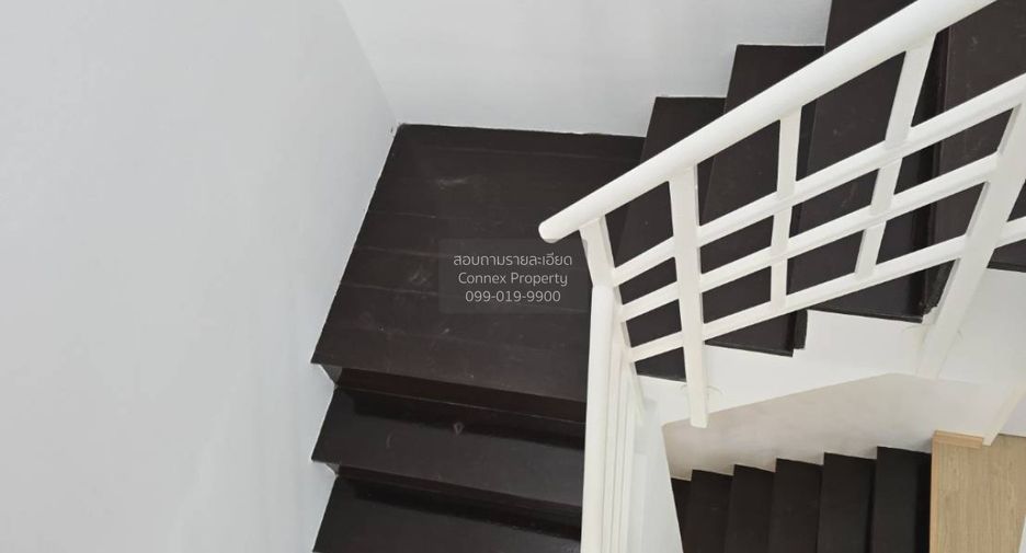 Casa adosada en venta de 3 habitaciones en Don Mueang, Bangkok