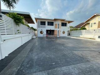 For sale 3 bedrooms house in Wang Thonglang, Bangkok
