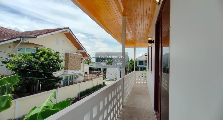 For sale 3 bedrooms house in Wang Thonglang, Bangkok