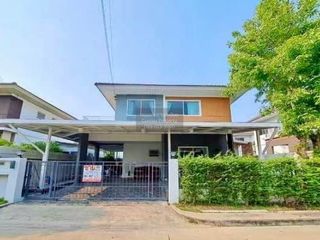Haus zum Kauf mit 4 Zimmer in Min Buri, Bangkok