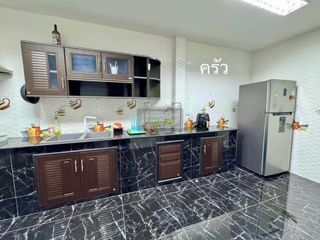 Haus zum Kauf mit 4 Zimmer in Min Buri, Bangkok