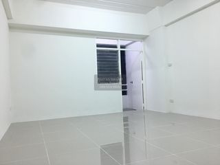 For sale 1 bed condo in Bang Kapi, Bangkok
