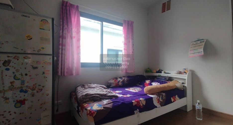 Casa adosada en venta de 4 habitaciones en Lat Lum Kaeo, Pathum Thani