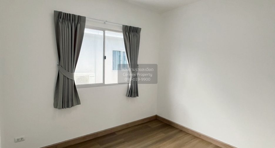 Casa adosada en venta de 3 habitaciones en Khlong Sam Wa, Bangkok