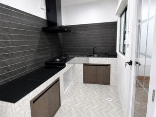 Casa adosada en venta de 3 habitaciones en Khlong Sam Wa, Bangkok