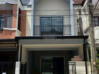 Reihenhaus zum Kauf mit 2 Zimmer in Bang Khen, Bangkok