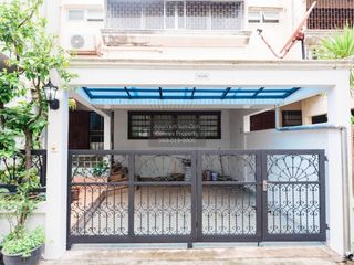 À vendre 2 chambres maison de ville à Bang Kho Laem, Bangkok