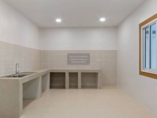 Casa adosada en venta de 3 habitaciones en Bang Bua Thong, Nonthaburi