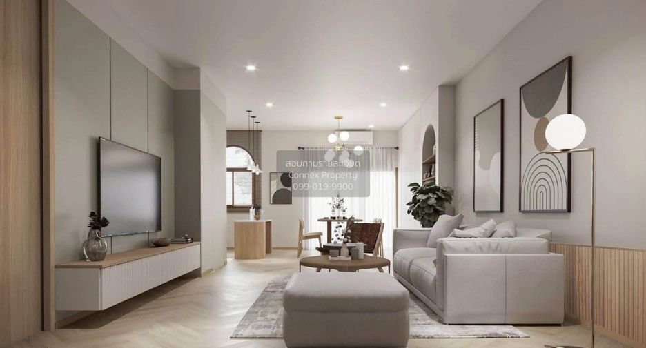 For sale 3 bedrooms townhouse in Phra Khanong, Bangkok