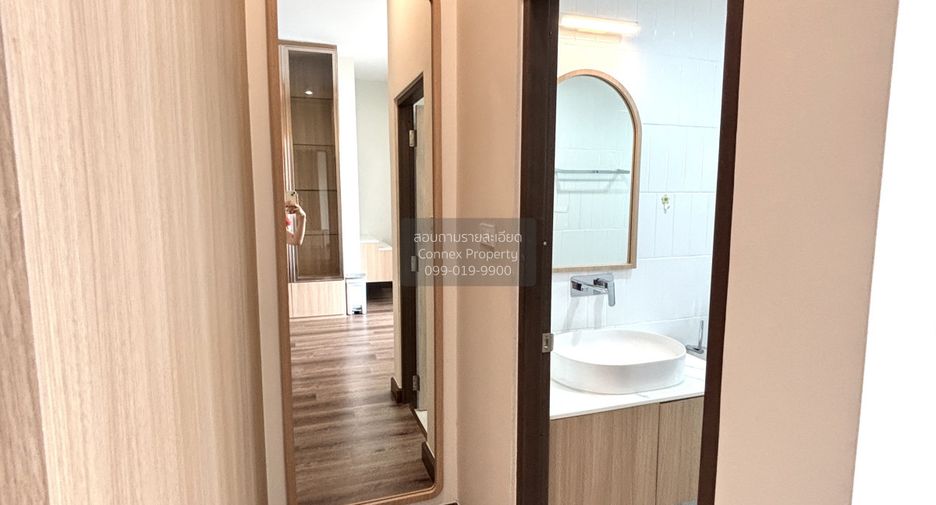 For sale 3 bedrooms townhouse in Phra Khanong, Bangkok