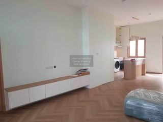 Casa adosada en venta de 3 habitaciones en Phra Khanong, Bangkok