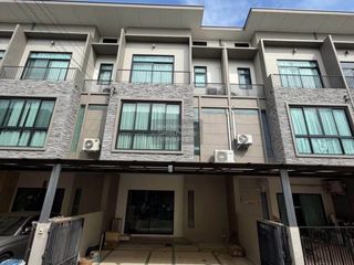 For sale 3 ベッドルーム townhouse in Bang Kruai, Nonthaburi