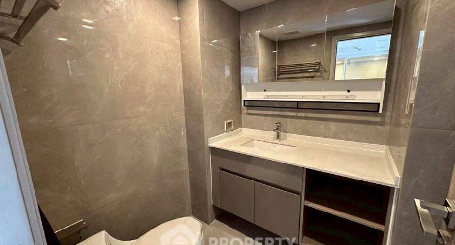 Condo en venta de 3 habitaciones en Huai Khwang, Bangkok