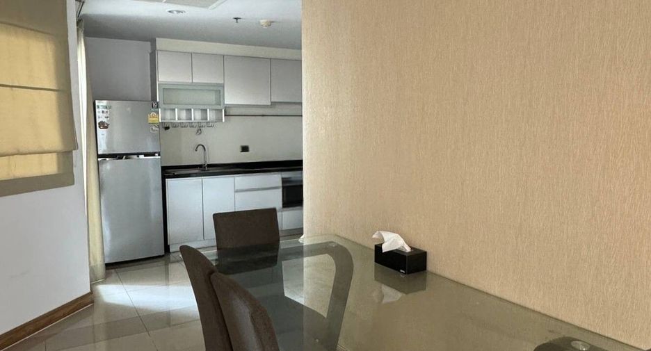 For sale 2 bedrooms condo in Huai Khwang, Bangkok