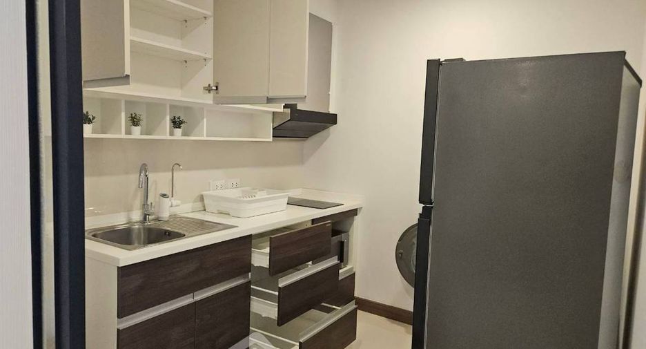 For rent 2 bedrooms condo in Khlong San, Bangkok
