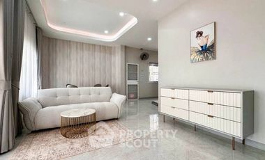 Haus zur Miete mit 3 Zimmer in Bang Lamung, Chonburi