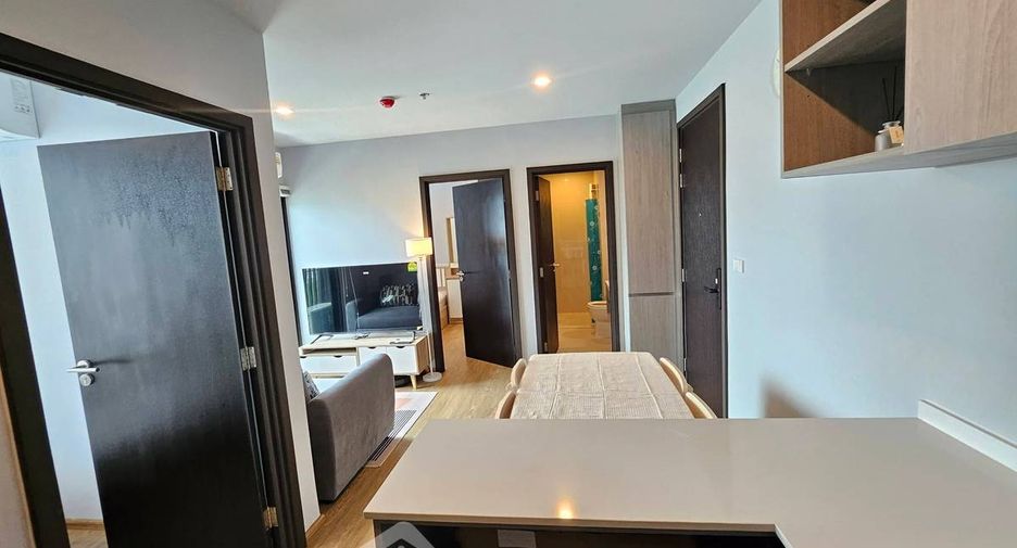 For rent 2 bedrooms condo in Phaya Thai, Bangkok