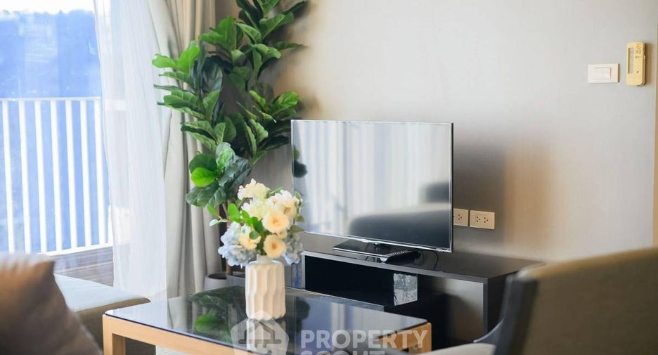 For rent 2 bedrooms condo in Watthana, Bangkok