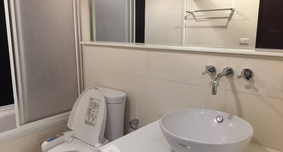 Condo en alquiler de 1 habitaciones en Khlong Toei, Bangkok