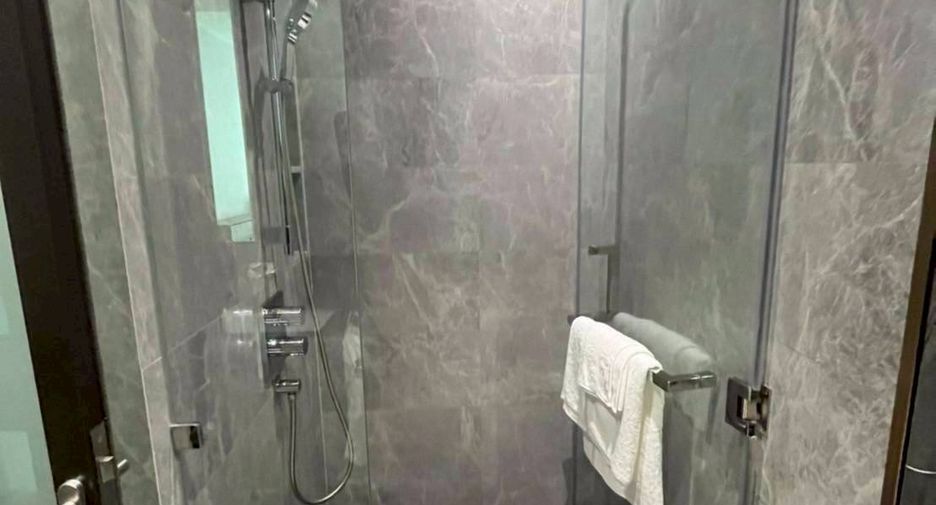 Condo en alquiler de 2 habitaciones en Pathum Wan, Bangkok