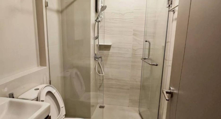 For rent 1 bed condo in Phra Khanong, Bangkok