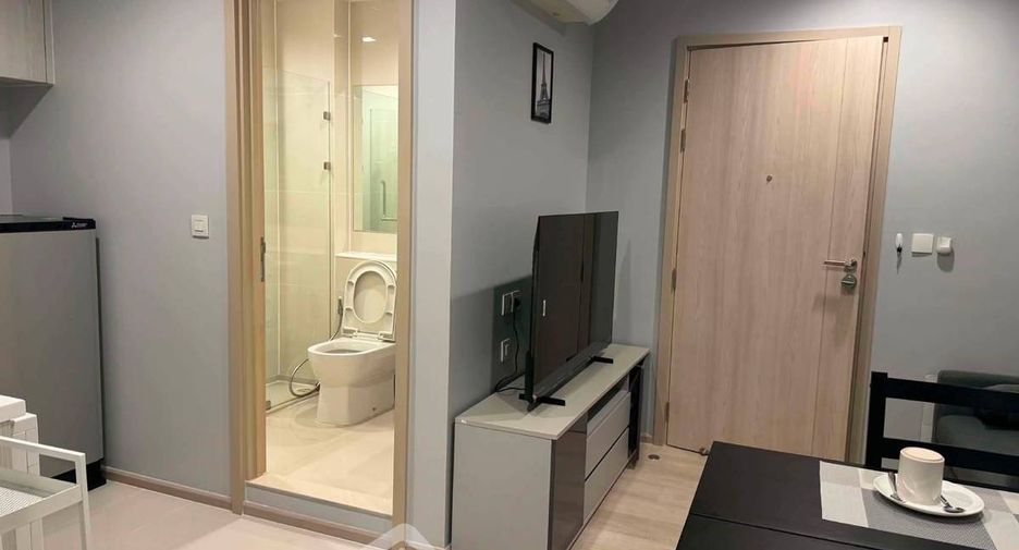 Wohnung zur Miete mit 1 Zimmer in Pathum Wan, Bangkok