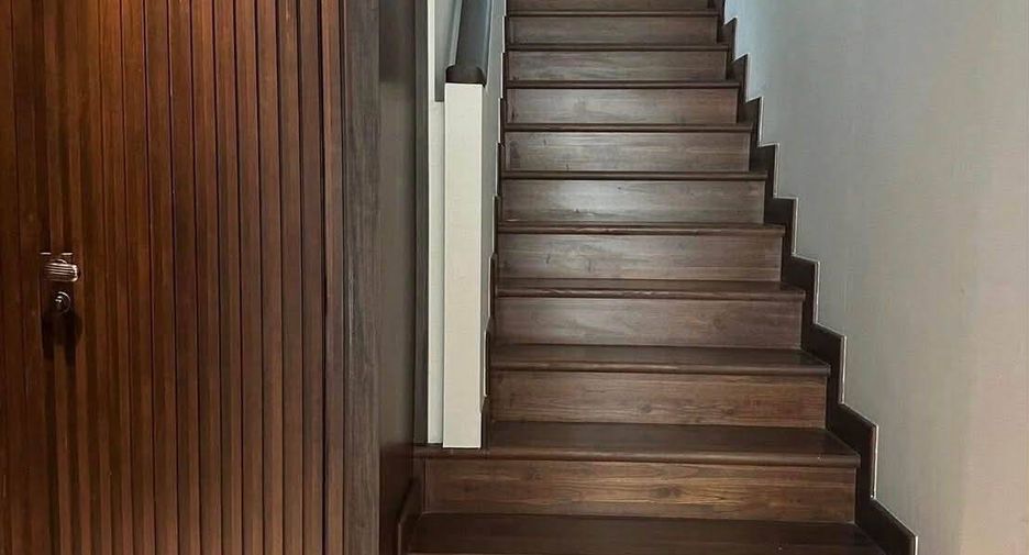For rent 3 bedrooms house in Saphan Sung, Bangkok