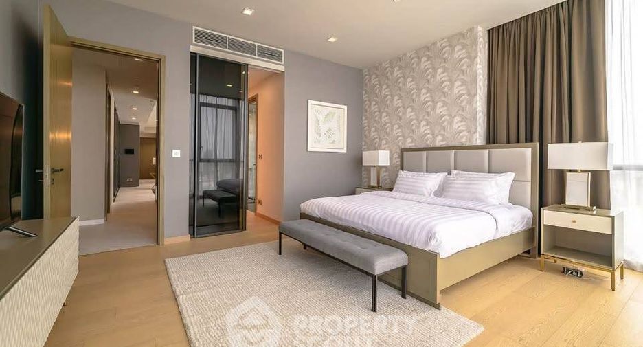 For rent 2 bedrooms condo in Watthana, Bangkok