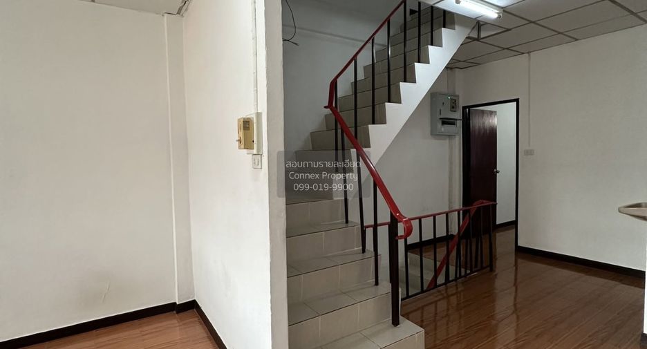 Reihenhaus zur Miete mit 3 Zimmer in Bangkok Yai, Bangkok
