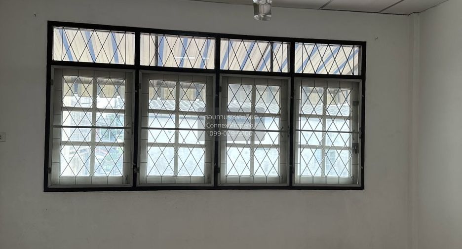 Reihenhaus zur Miete mit 3 Zimmer in Bangkok Yai, Bangkok