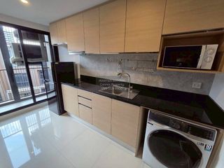 Condo en alquiler de 1 habitaciones en Yan Nawa, Bangkok