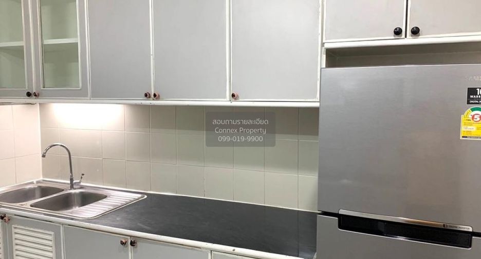 Condo en alquiler de 3 habitaciones en Watthana, Bangkok