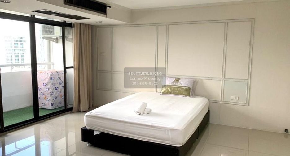 Condo en alquiler de 3 habitaciones en Watthana, Bangkok