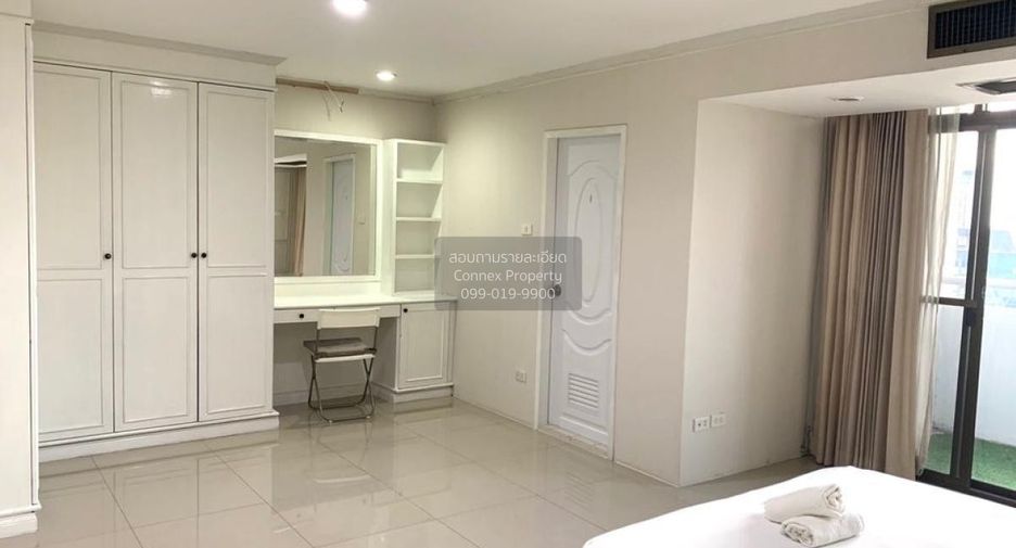 Condo en alquiler de 3 habitaciones en Watthana, Bangkok