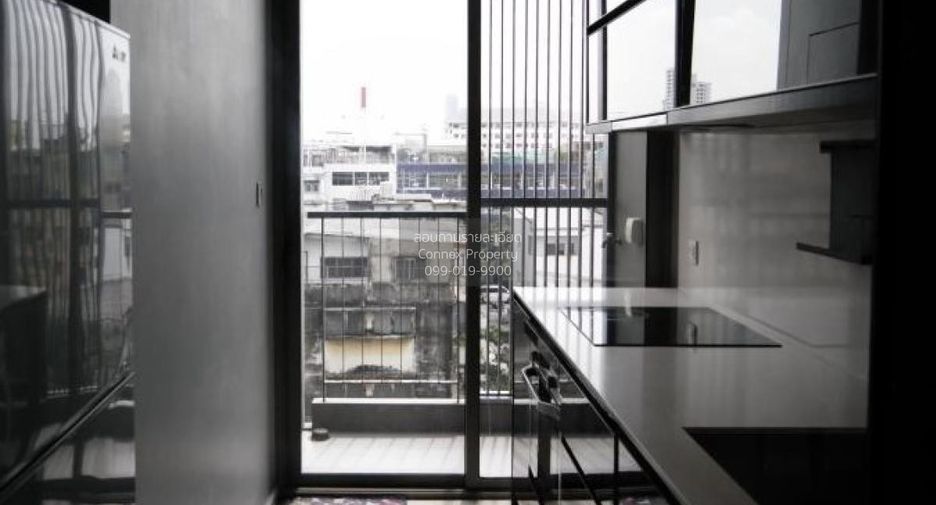 For rent 2 bedrooms condo in Sathon, Bangkok