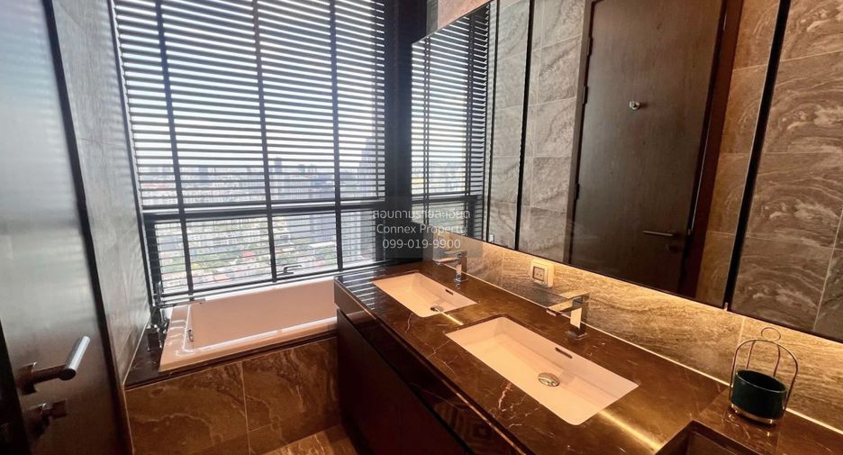 For rent 2 bedrooms condo in Khlong Toei, Bangkok