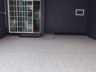 For rent 2 bedrooms townhouse in Mueang Pathum Thani, Pathum Thani