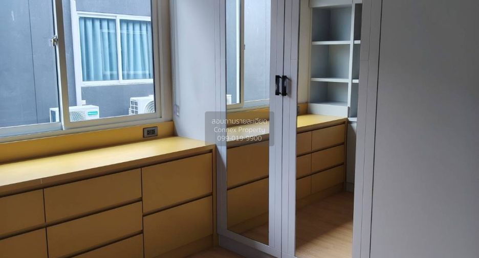 For rent 2 bedrooms townhouse in Mueang Pathum Thani, Pathum Thani