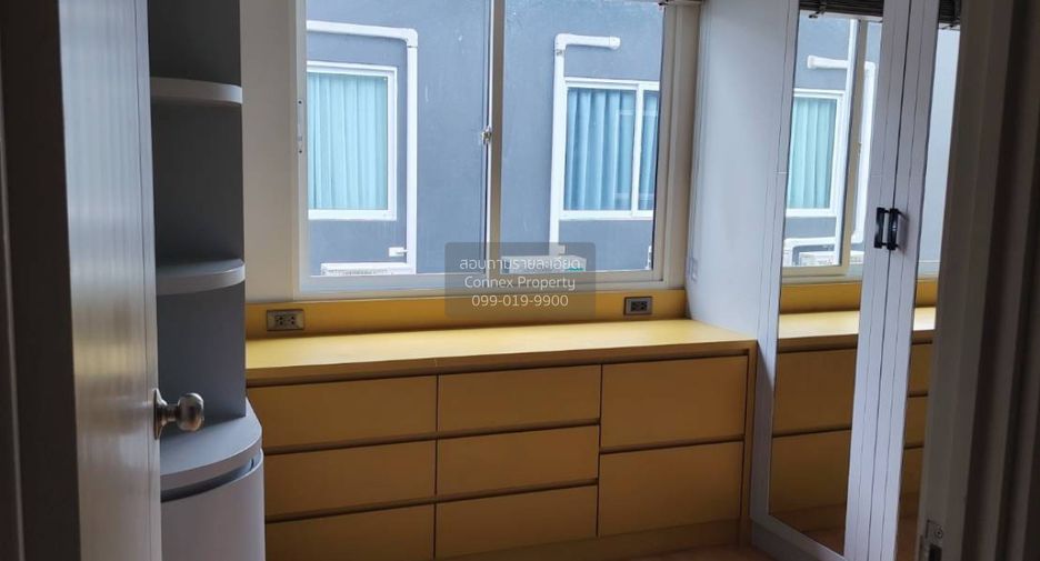 For rent 2 bedrooms townhouse in Mueang Pathum Thani, Pathum Thani