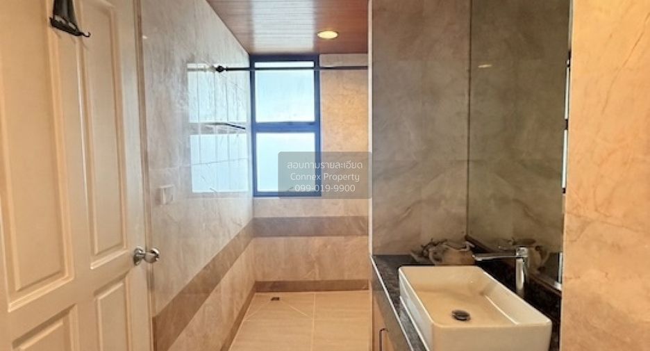 For rent 3 bedrooms condo in Bang Lamung, Chonburi