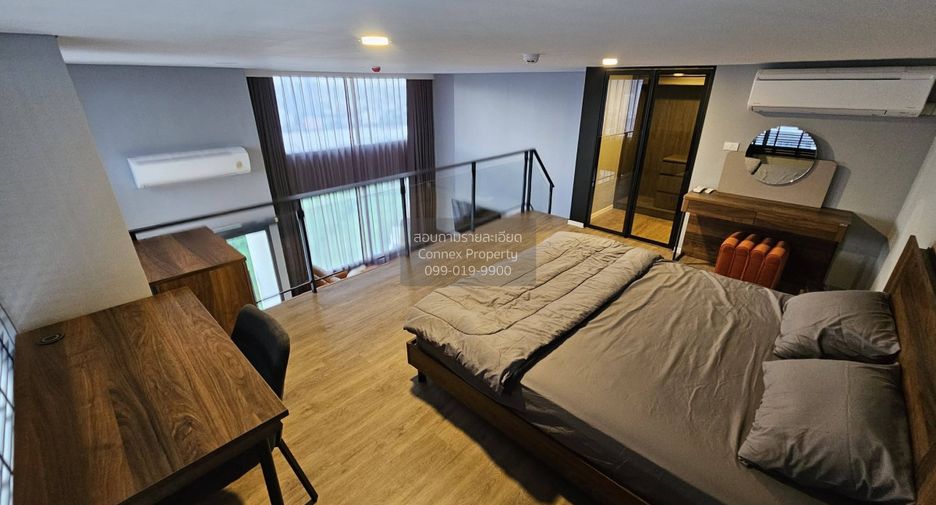 For rent 2 bedrooms condo in Huai Khwang, Bangkok