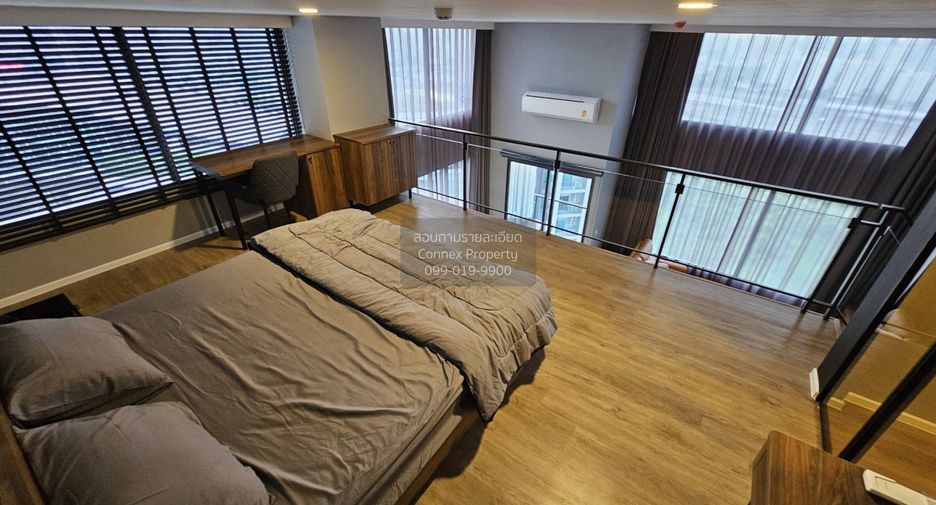 For rent 2 bedrooms condo in Huai Khwang, Bangkok