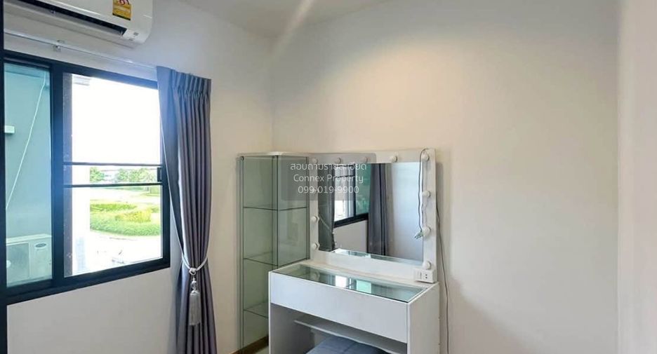 For rent 3 bedrooms townhouse in Bang Phli, Samut Prakan