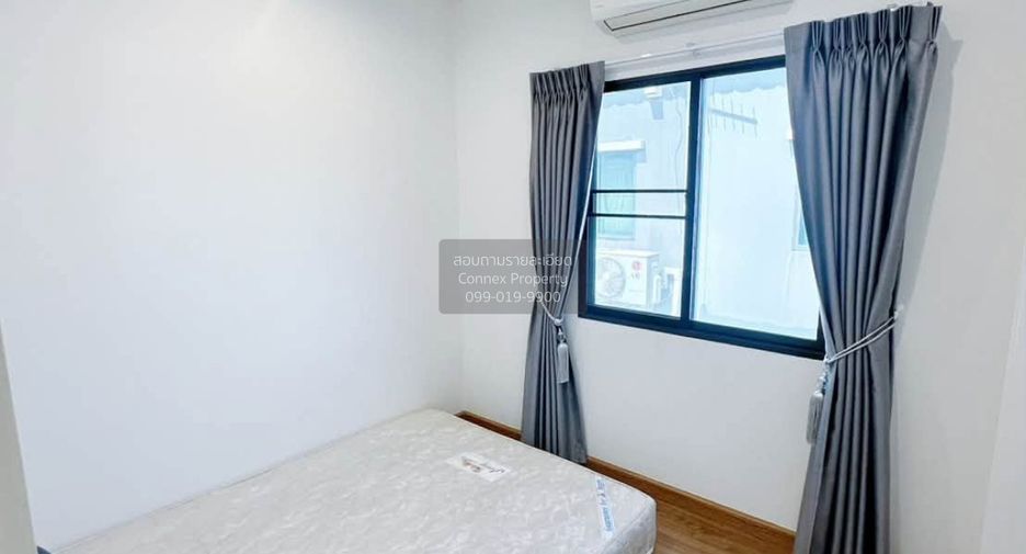 For rent 3 bedrooms townhouse in Bang Phli, Samut Prakan