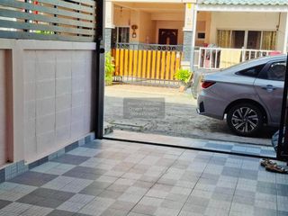 For rent 3 bedrooms townhouse in Mueang Phuket, Phuket